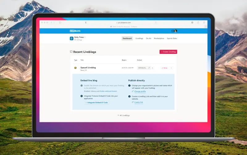 Das Tickaroo Live Blog Interface mit seinem neuen Design und seiner neuen Struktur auf einem offenen Laptop 